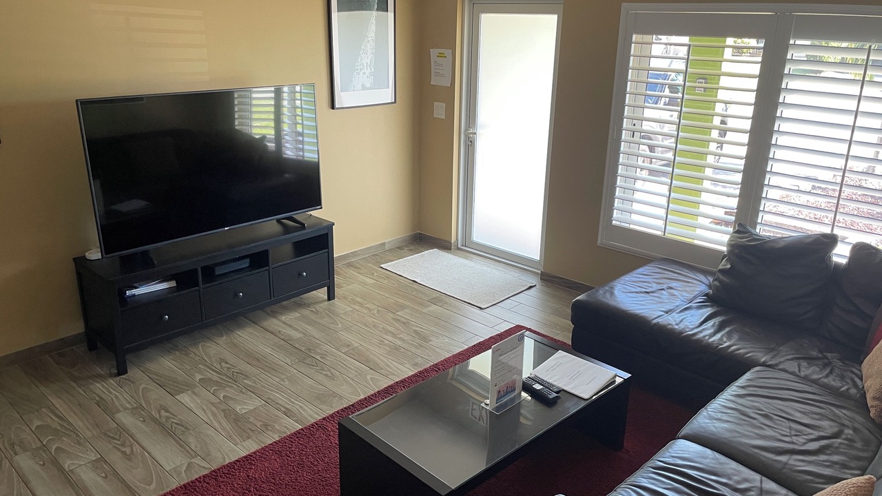 Photo of Livingroom in North Andrews Gardens