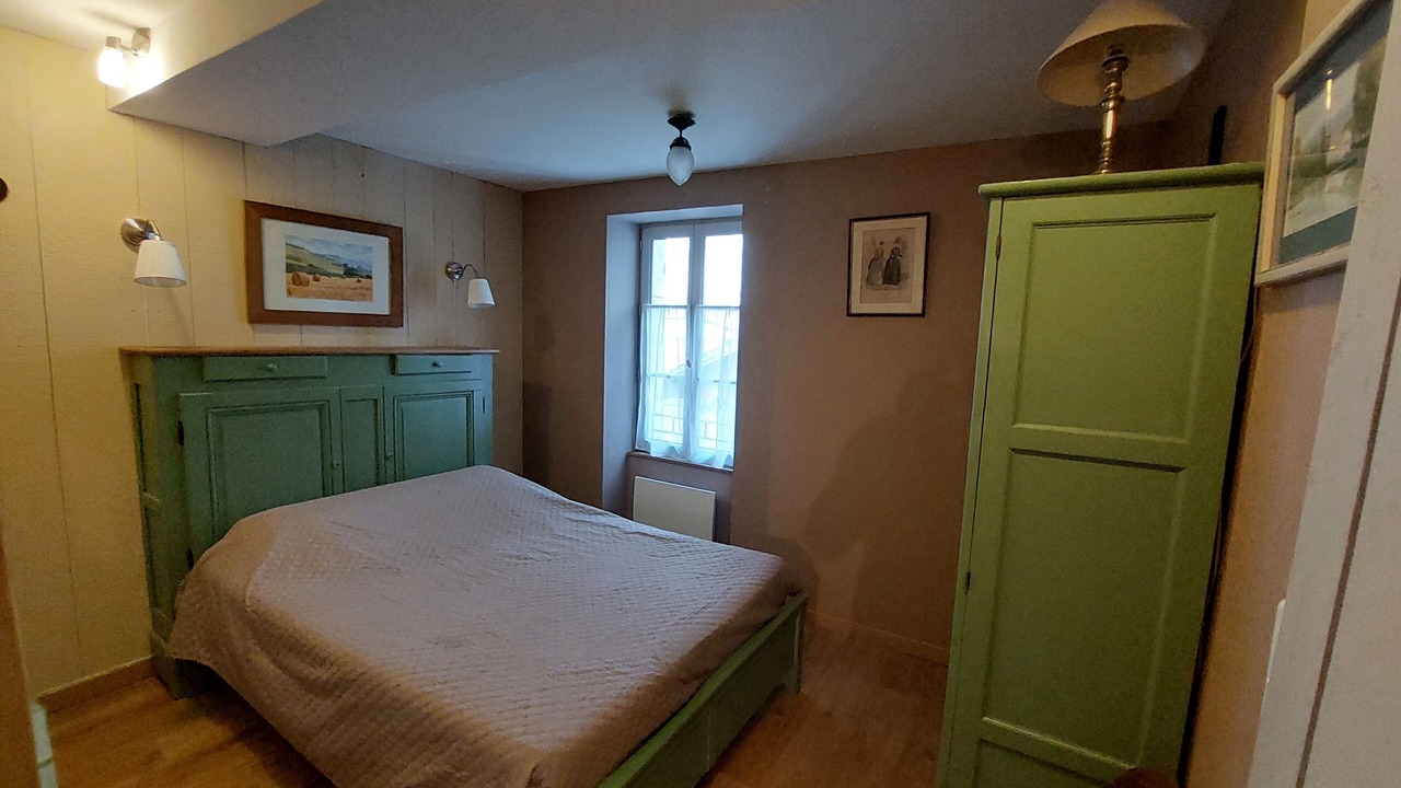 Photo of Bedroom in Noyers-sur-Serein
