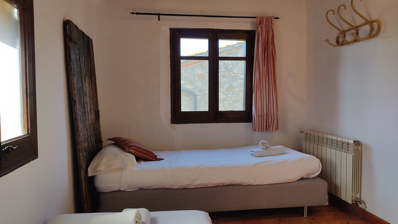 Photo of Bedroom in Maia de Montcal