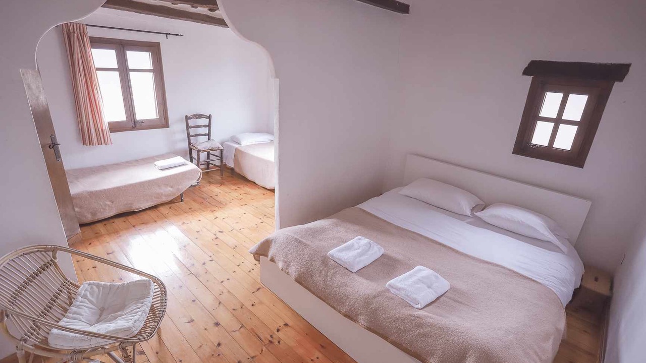 Photo of Bedroom in Maia de Montcal