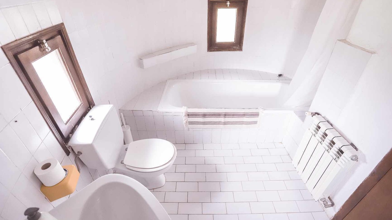 Photo of Bathroom in Maia de Montcal