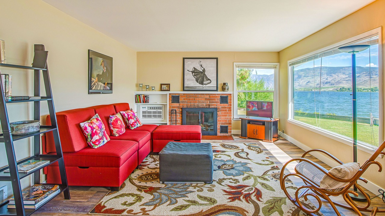 Photo of Livingroom in Oroville