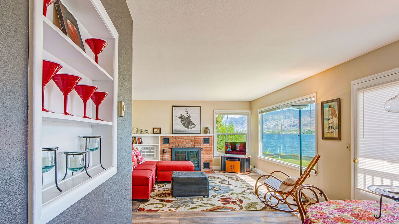 Photo of Livingroom in Oroville