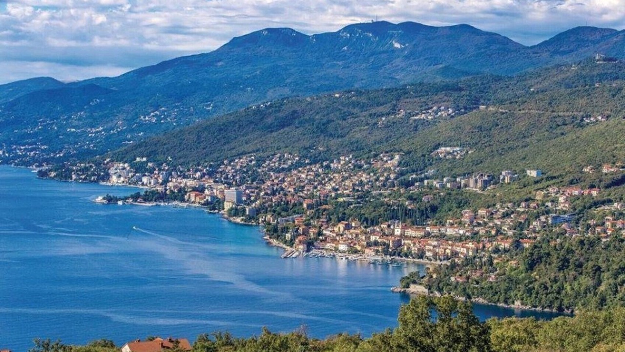 Photo of Outdoor in Rubesi