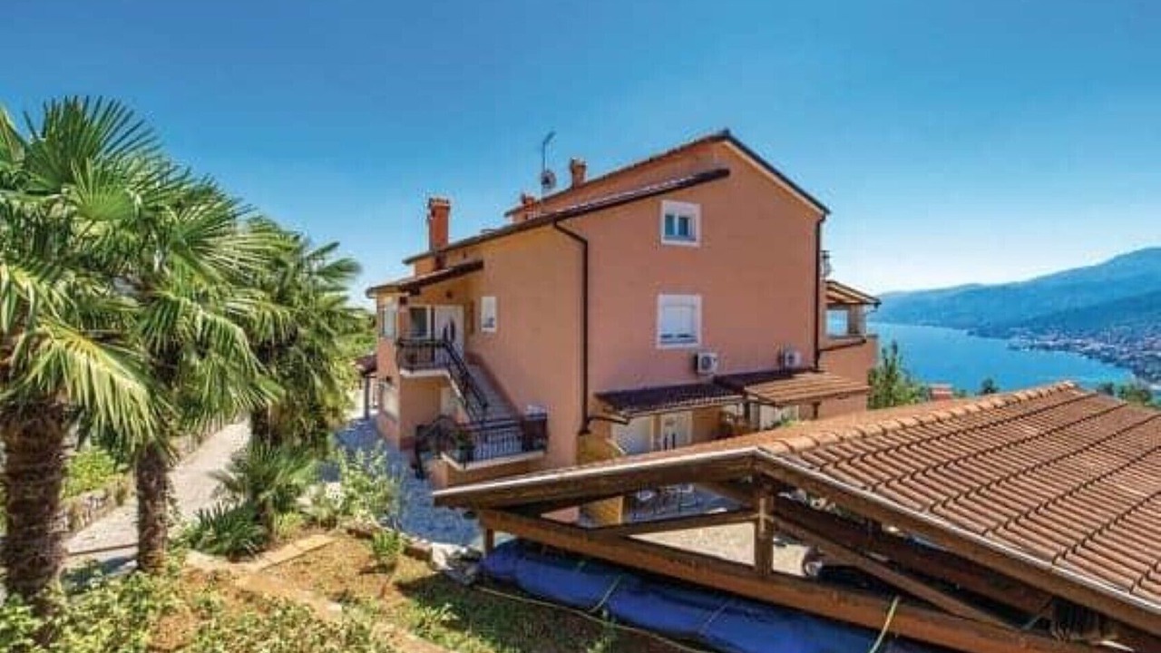 Photo of Outdoor in Rubesi