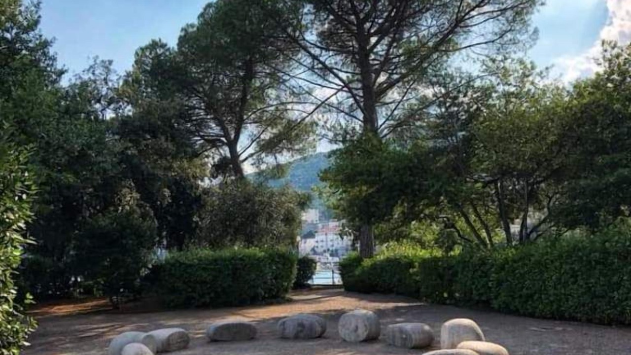 Photo of Outdoor in Rubesi