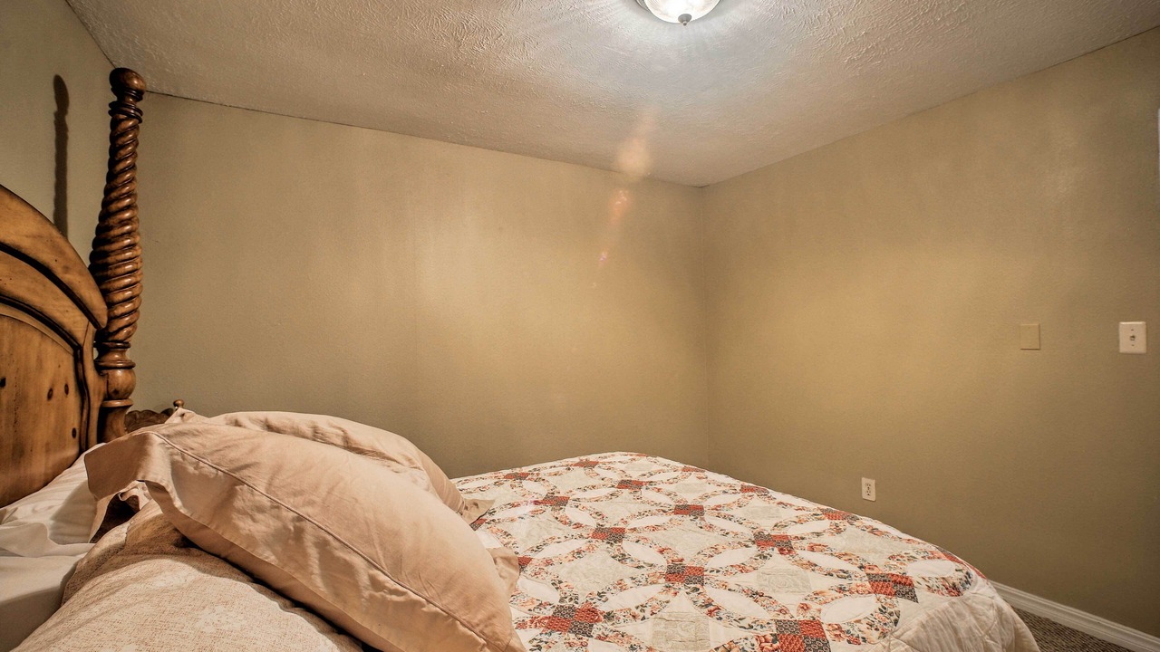 Photo of Bedroom in Emerald Beach