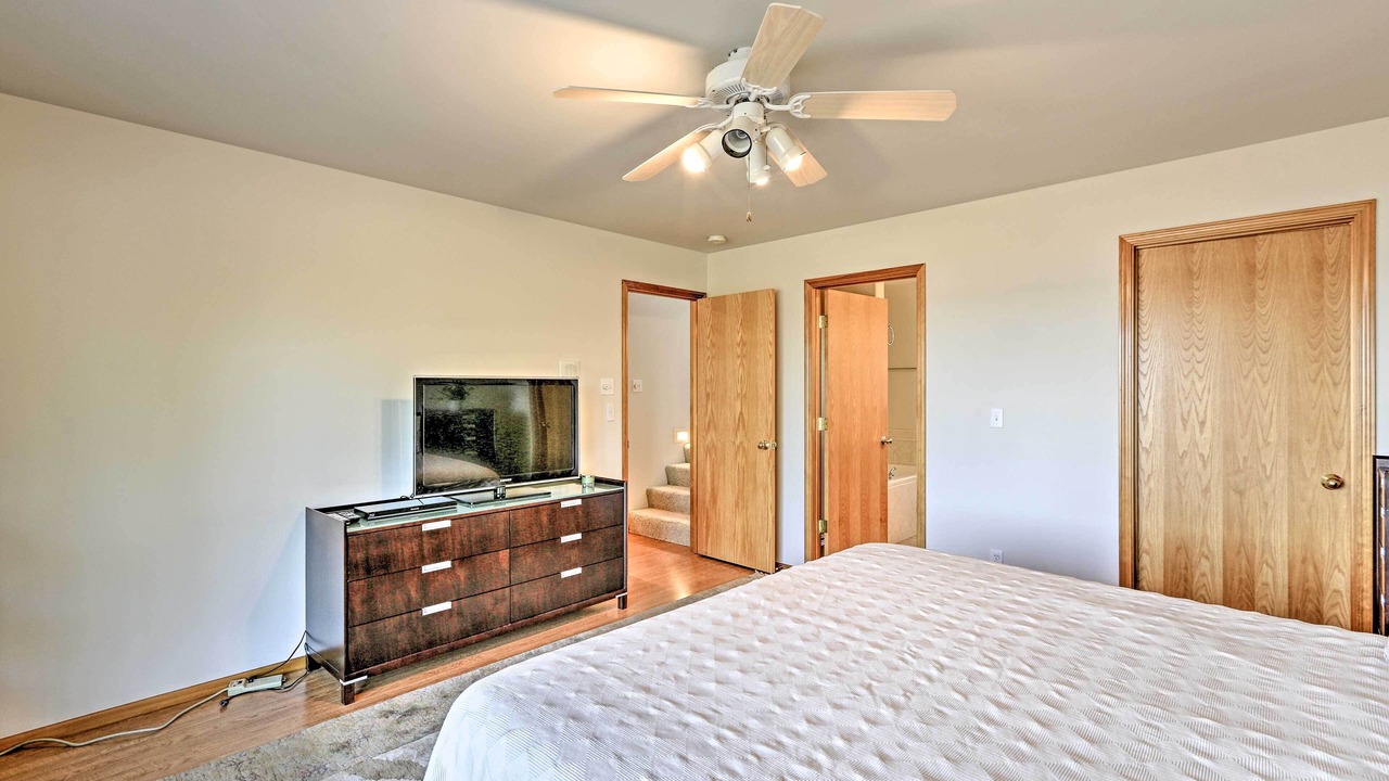 Photo of Bedroom in Birch Bay