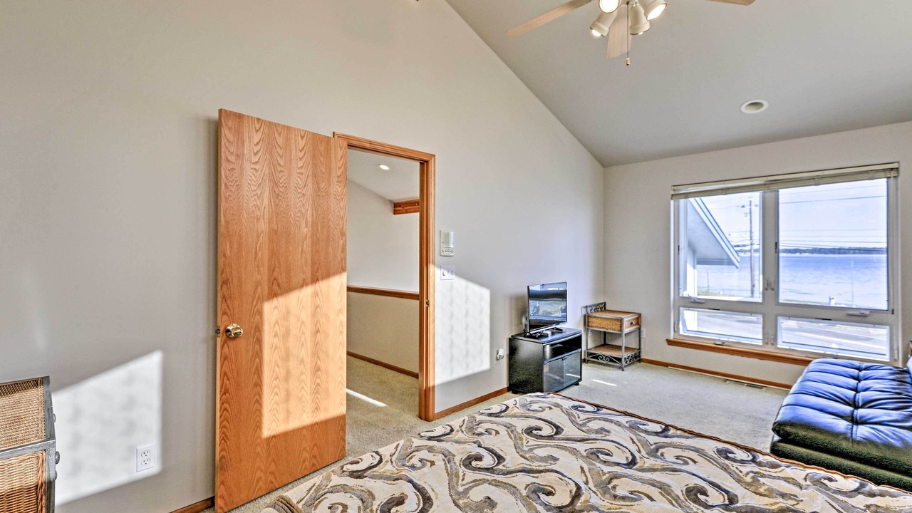 Photo of Bedroom in Birch Bay