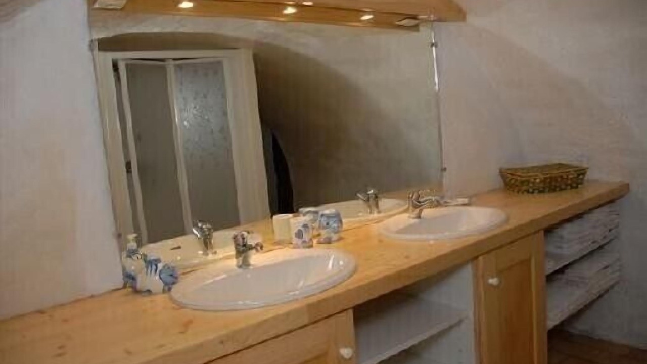 Photo of Bathroom in Pied-de-Borne