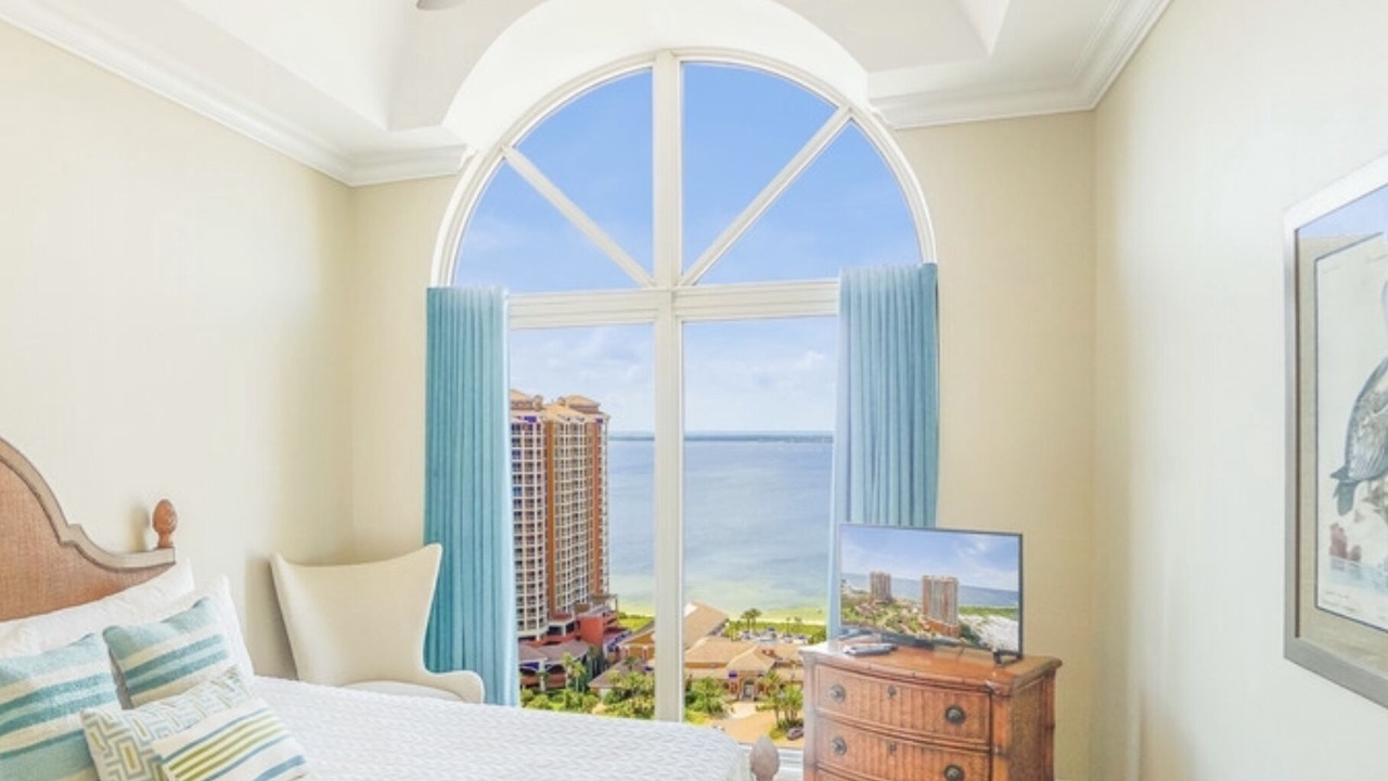 Photo of Bedroom in Pensacola Beach