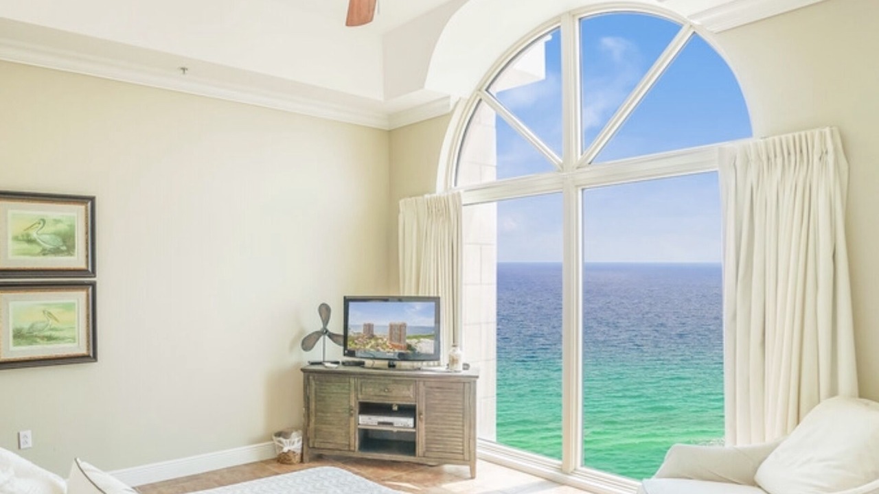 Photo of Bedroom in Pensacola Beach