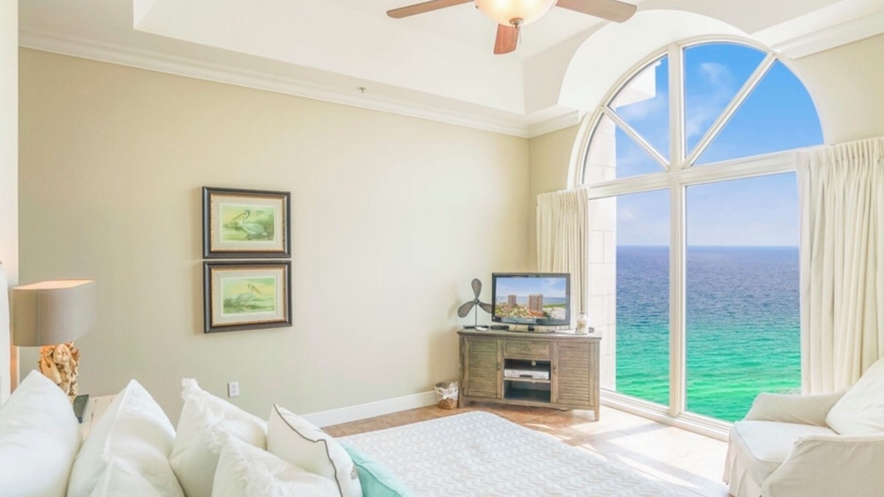 Photo of Bedroom in Pensacola Beach