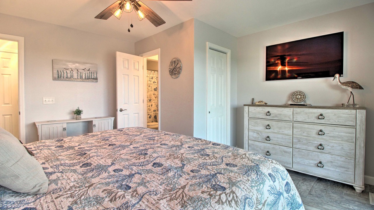 Photo of Bedroom in Oceanmarsh Subdivision