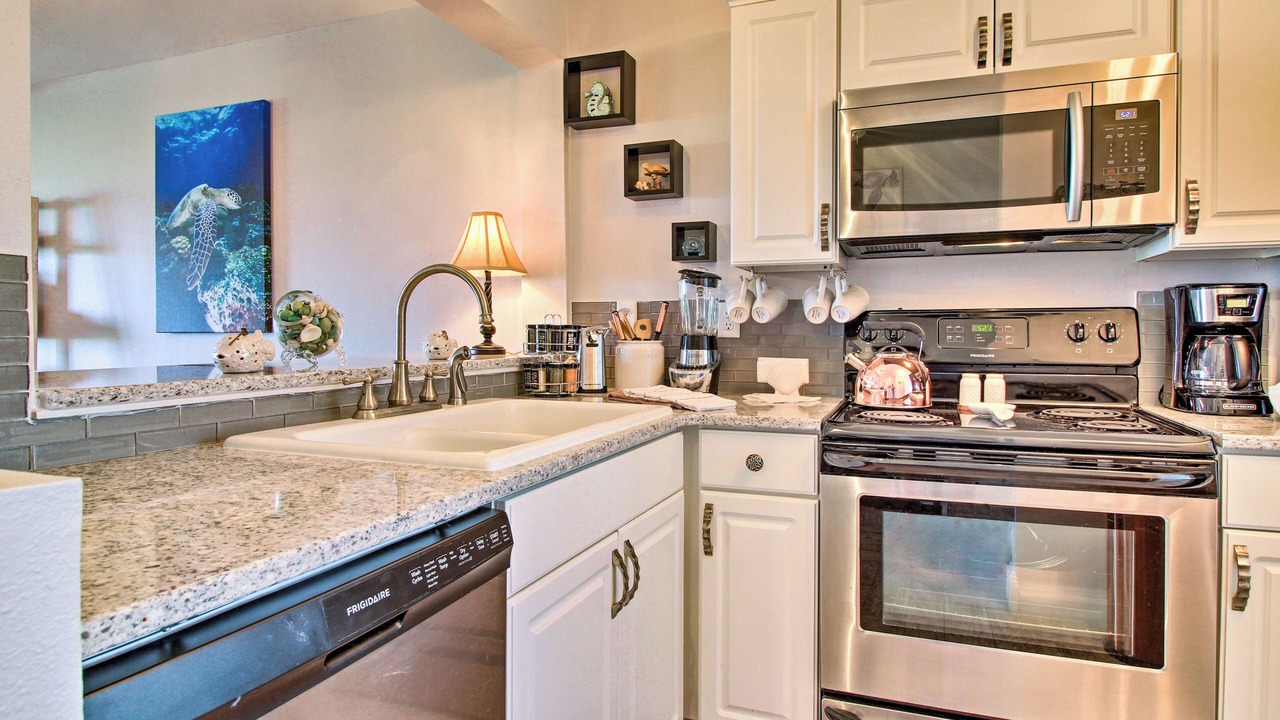 Photo of Kitchen in Oceanmarsh Subdivision
