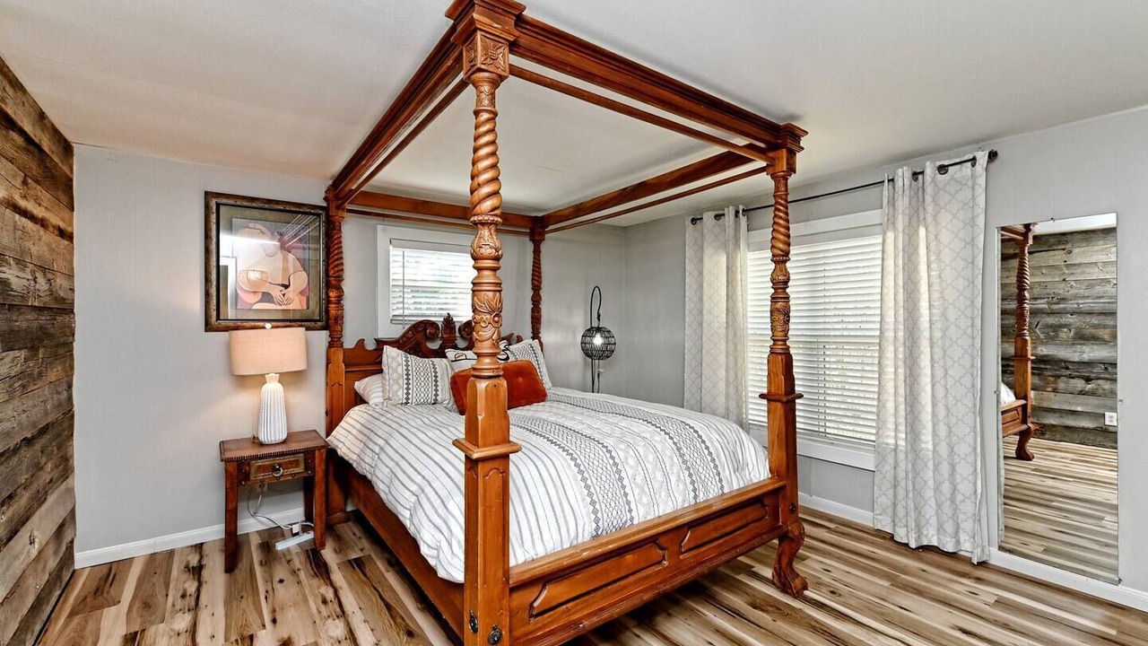 Photo of Bedroom in Pedernales Bend
