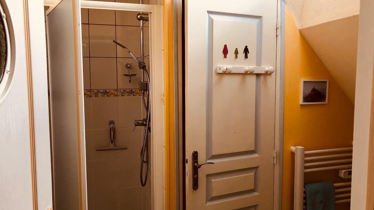 Photo of Bathroom in Saint-Laurent-de-Terregatte