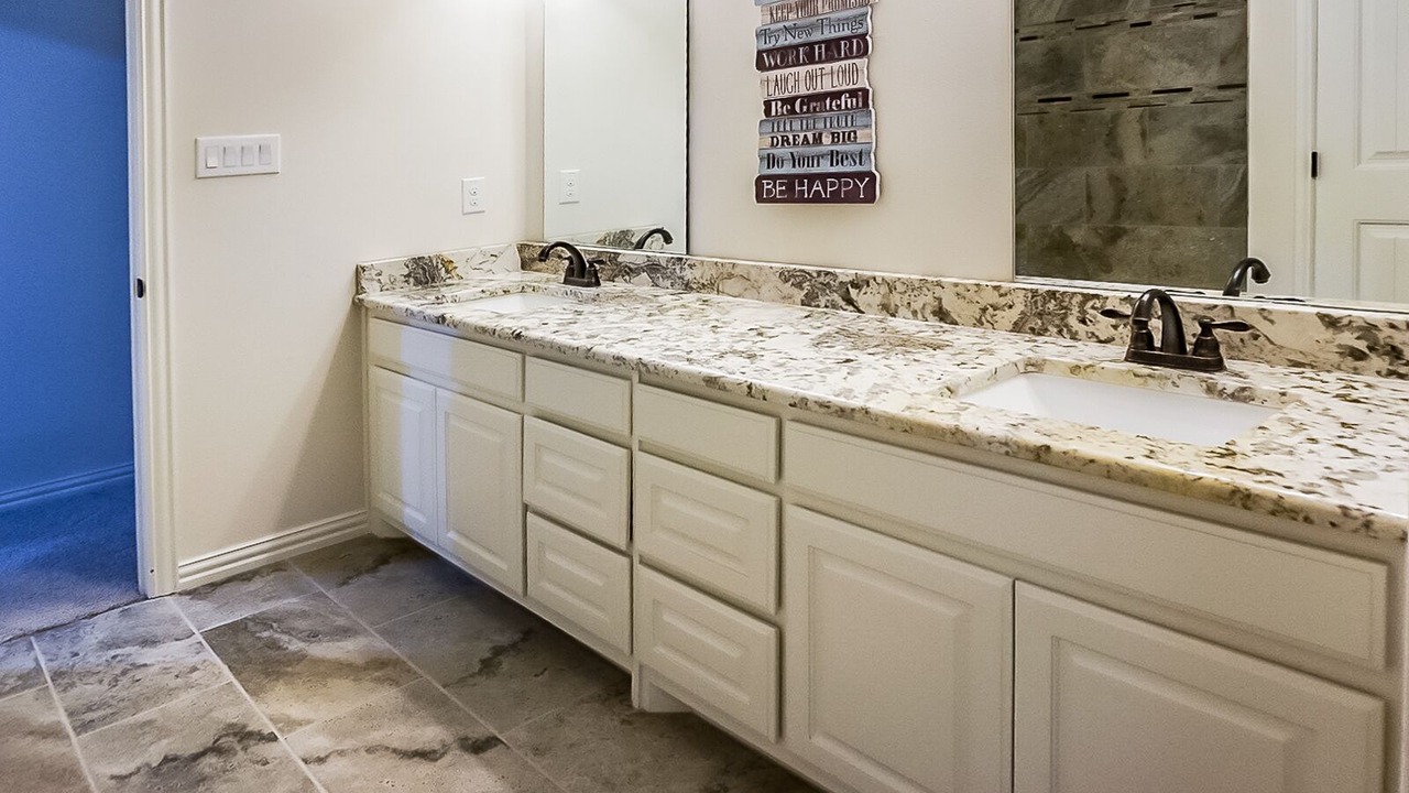 Photo of Bathroom in Pottsboro