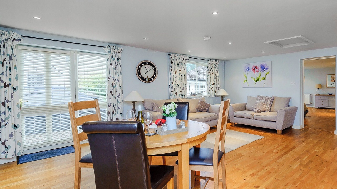 Photo of Others in Eye