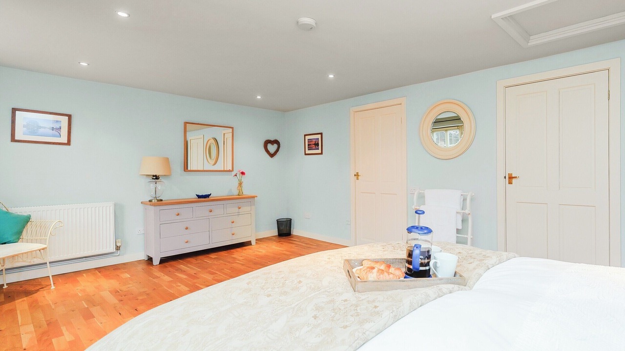 Photo of Others in Eye