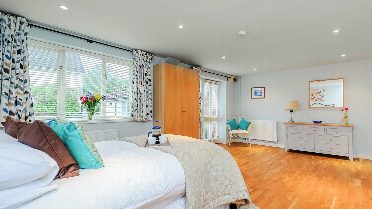 Photo of Others in Eye