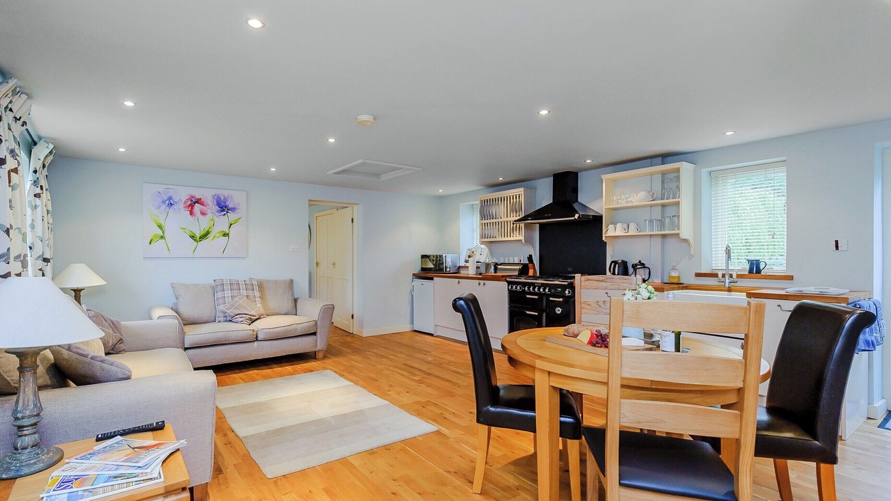 Photo of Others in Eye