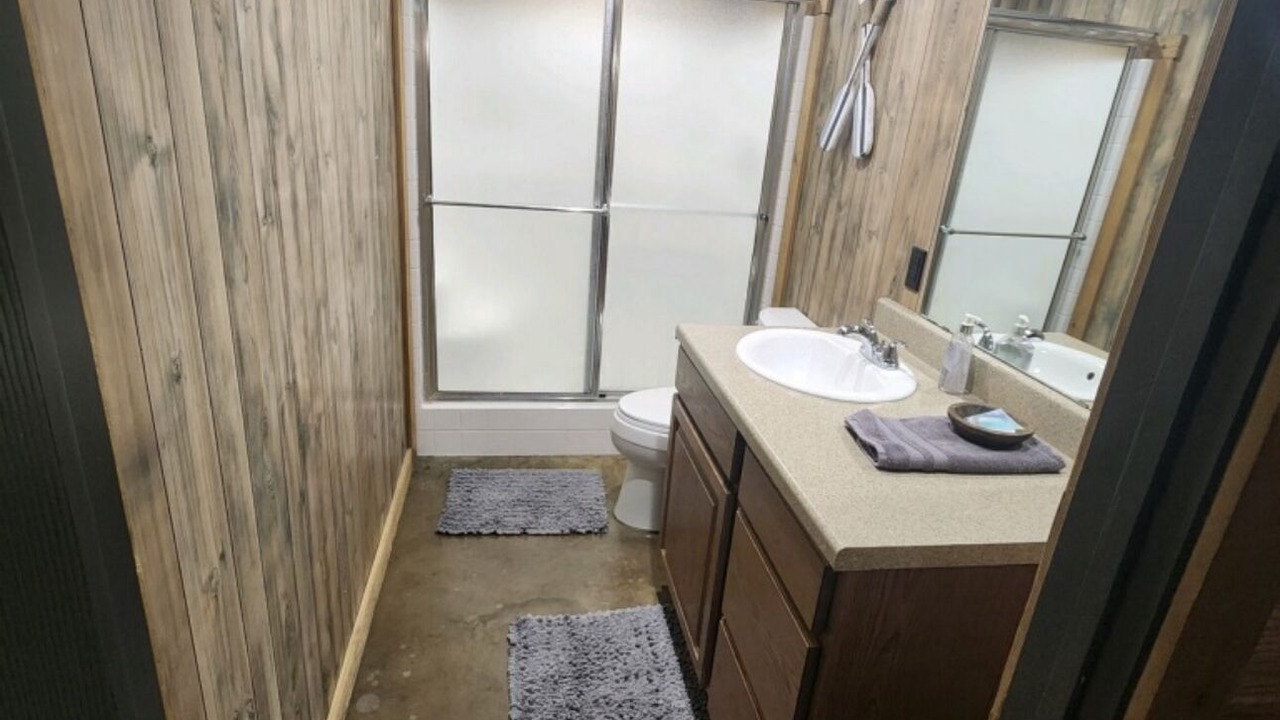 Photo of Bathroom in Zavalla