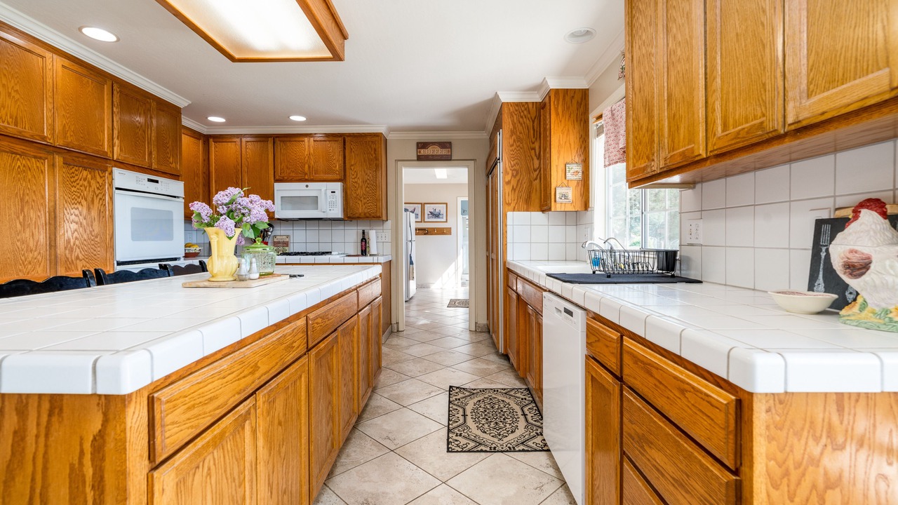 Photo of Bedroom in Redwood Valley