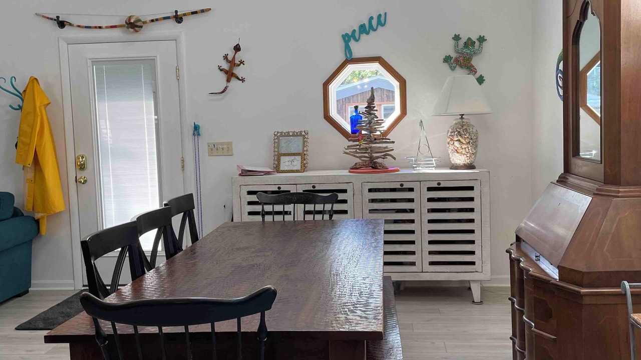 Photo of Others in Calvert Beach-Long Beach