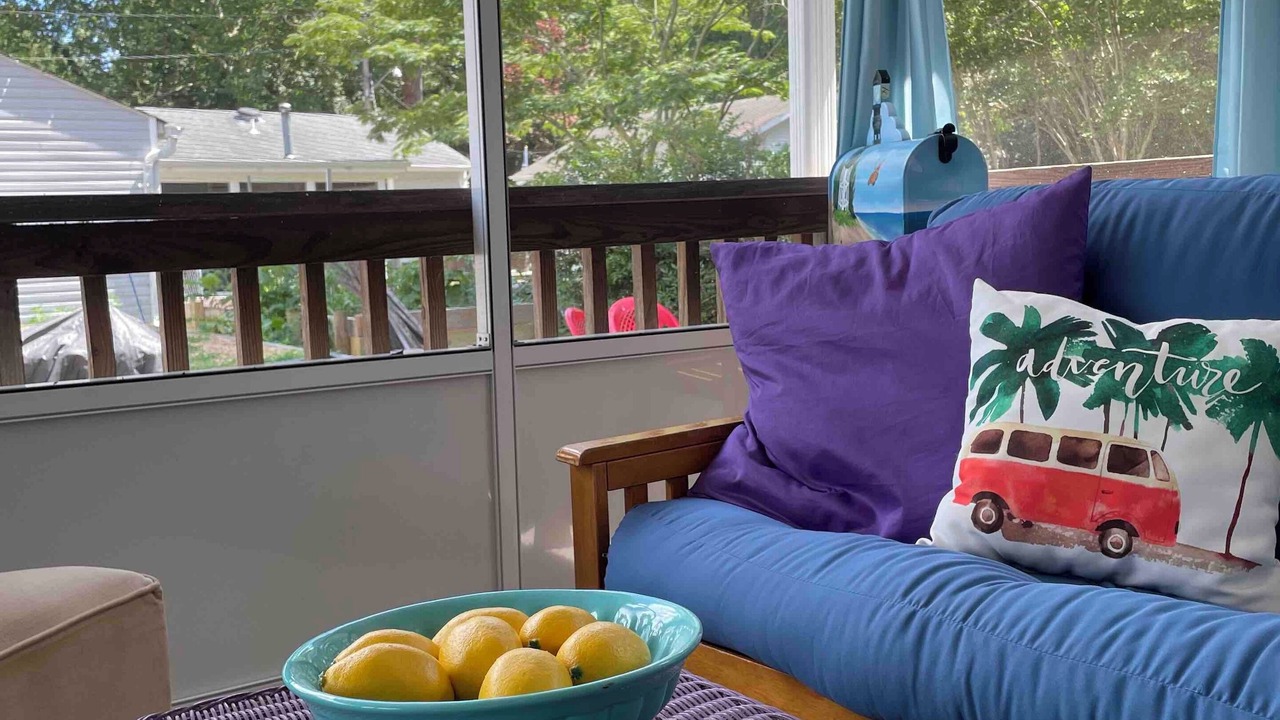 Photo of Livingroom in Calvert Beach-Long Beach