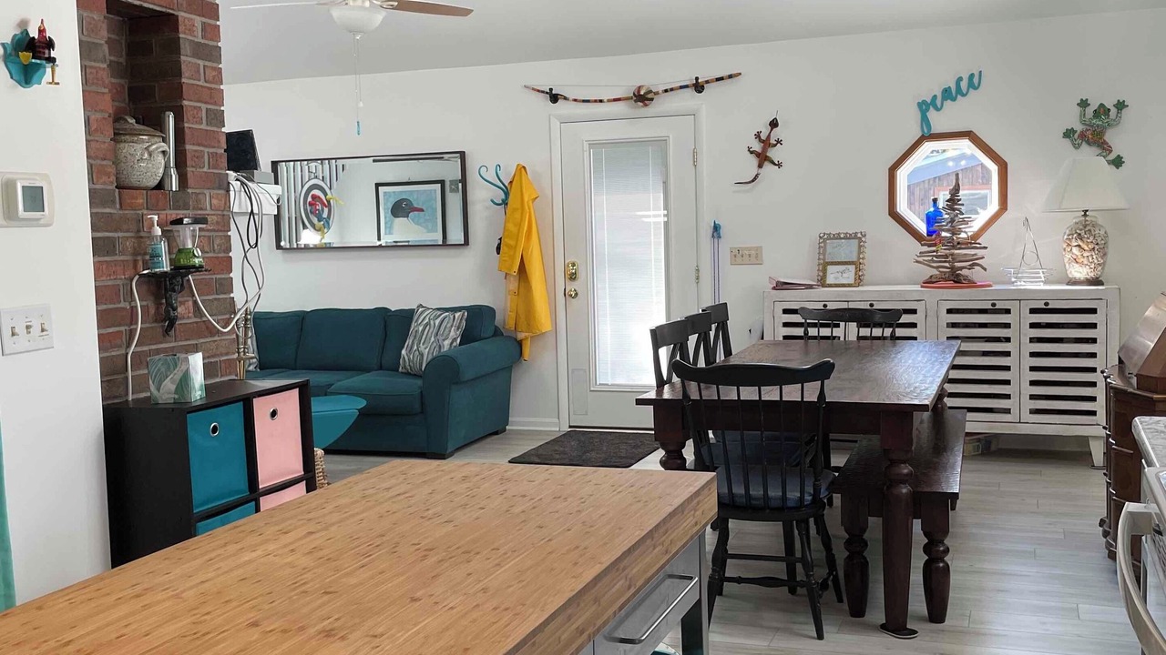 Photo of Others in Calvert Beach-Long Beach