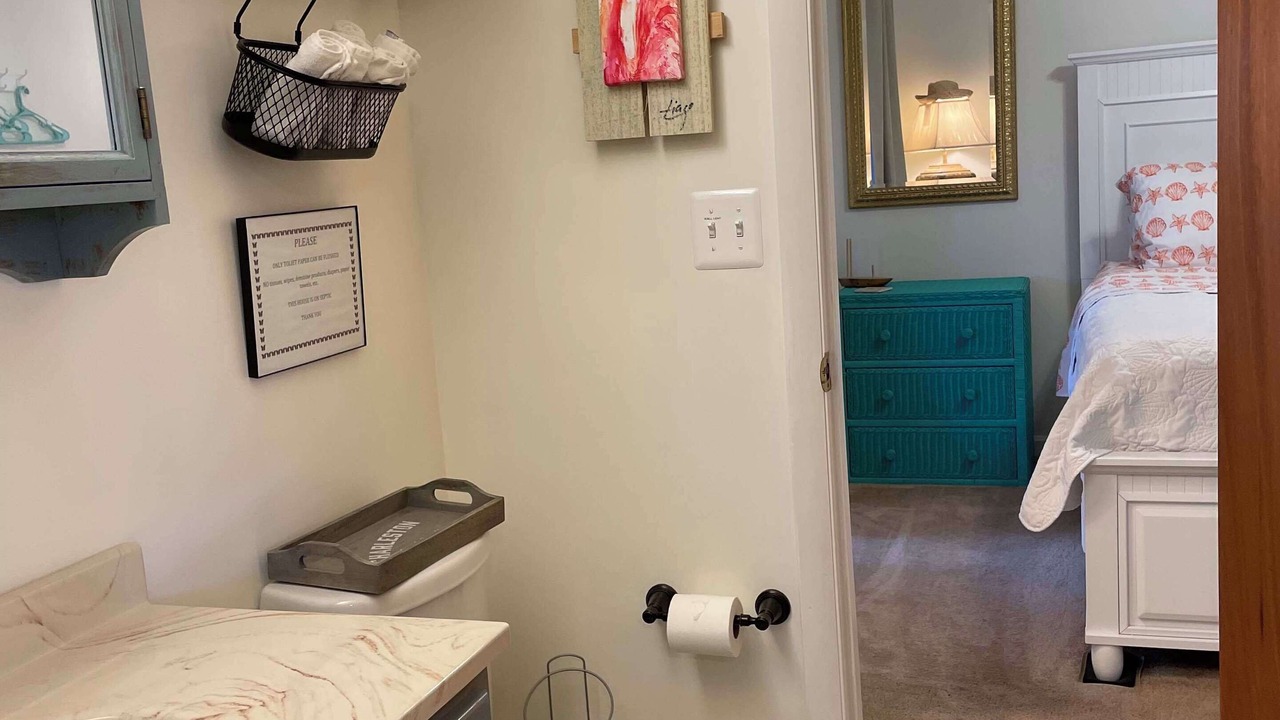 Photo of Bathroom in Calvert Beach-Long Beach