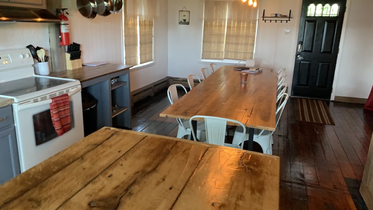 Photo of Kitchen in Gowen City