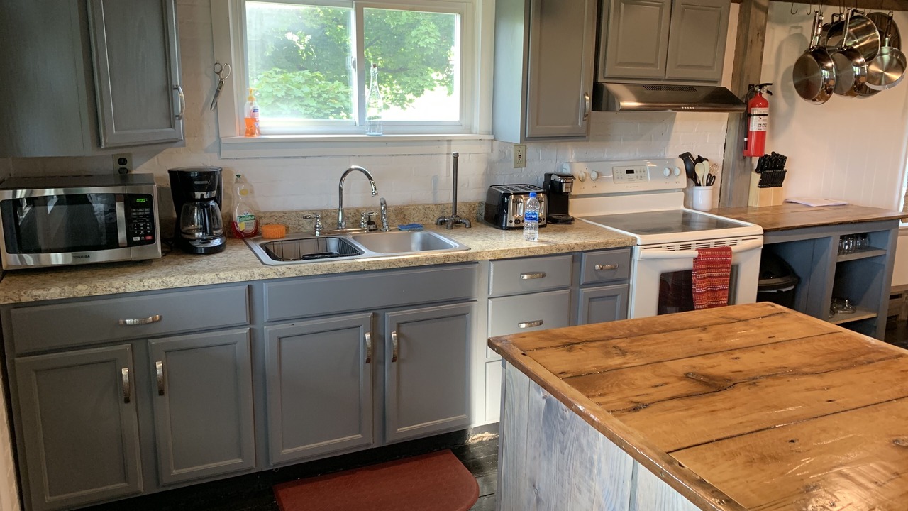Photo of Kitchen in Gowen City