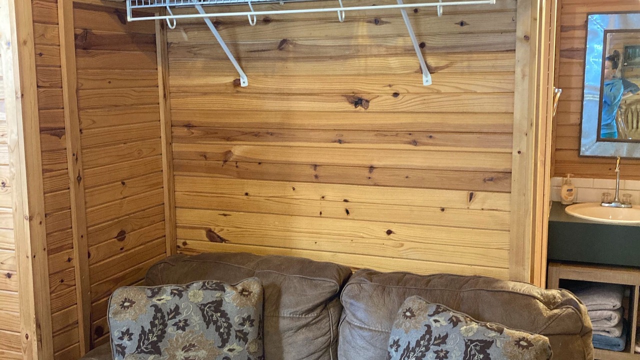 Photo of Livingroom in Pittsburg