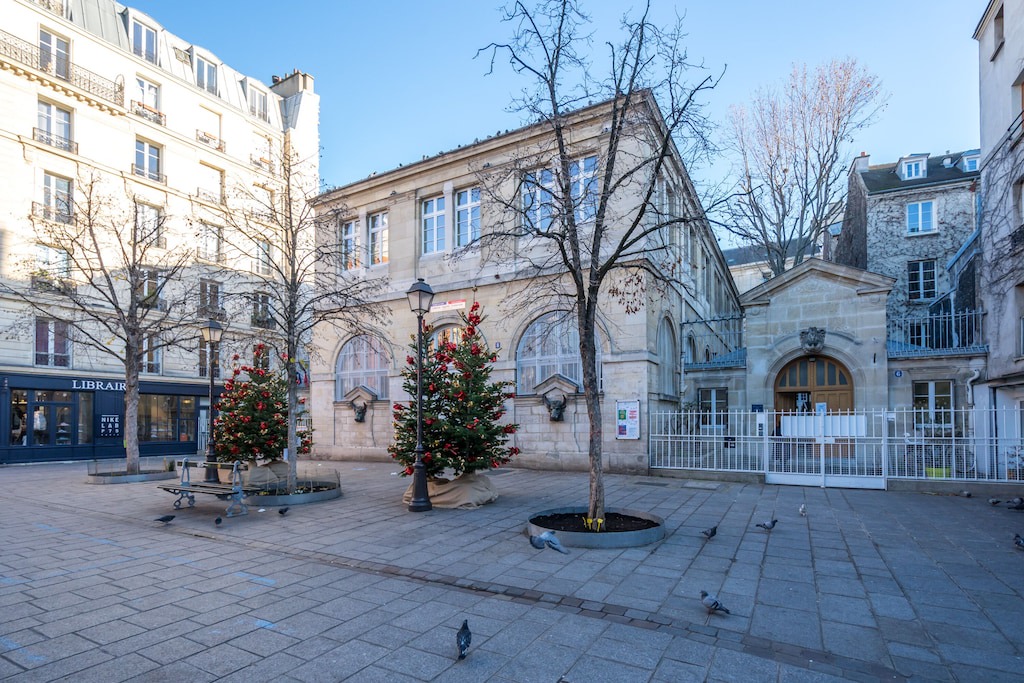 Photo of Buildings in Arsenal