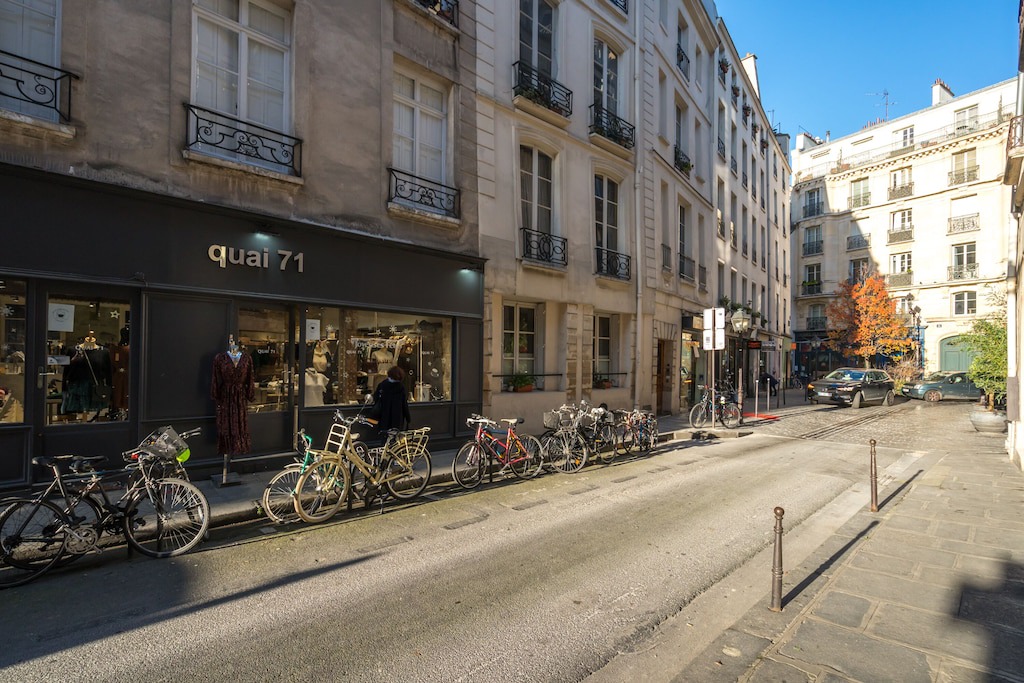 Photo of Buildings in Arsenal