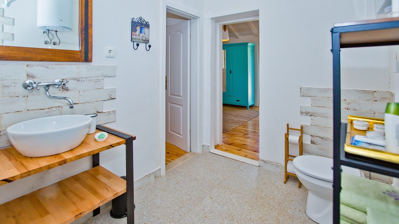 Photo of Bathroom in Cove Basina (Jelsa)