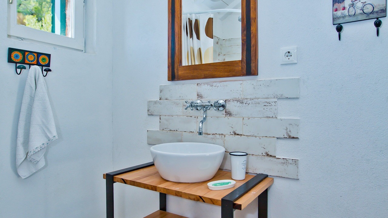 Photo of Bathroom in Cove Basina (Jelsa)