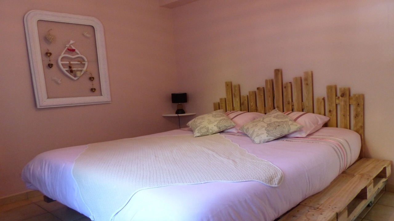 Photo of Bedroom in Canaples