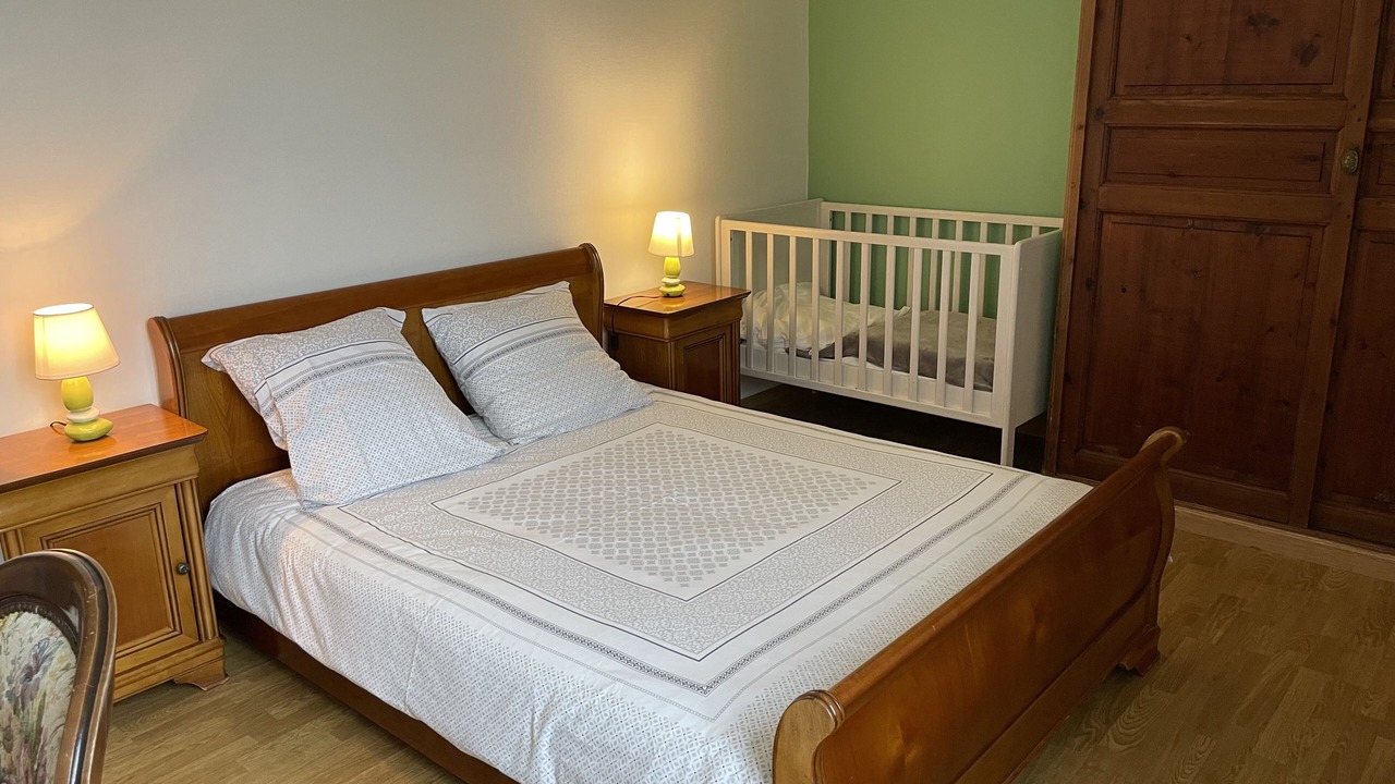 Photo of Bedroom in Fontaine-Macon