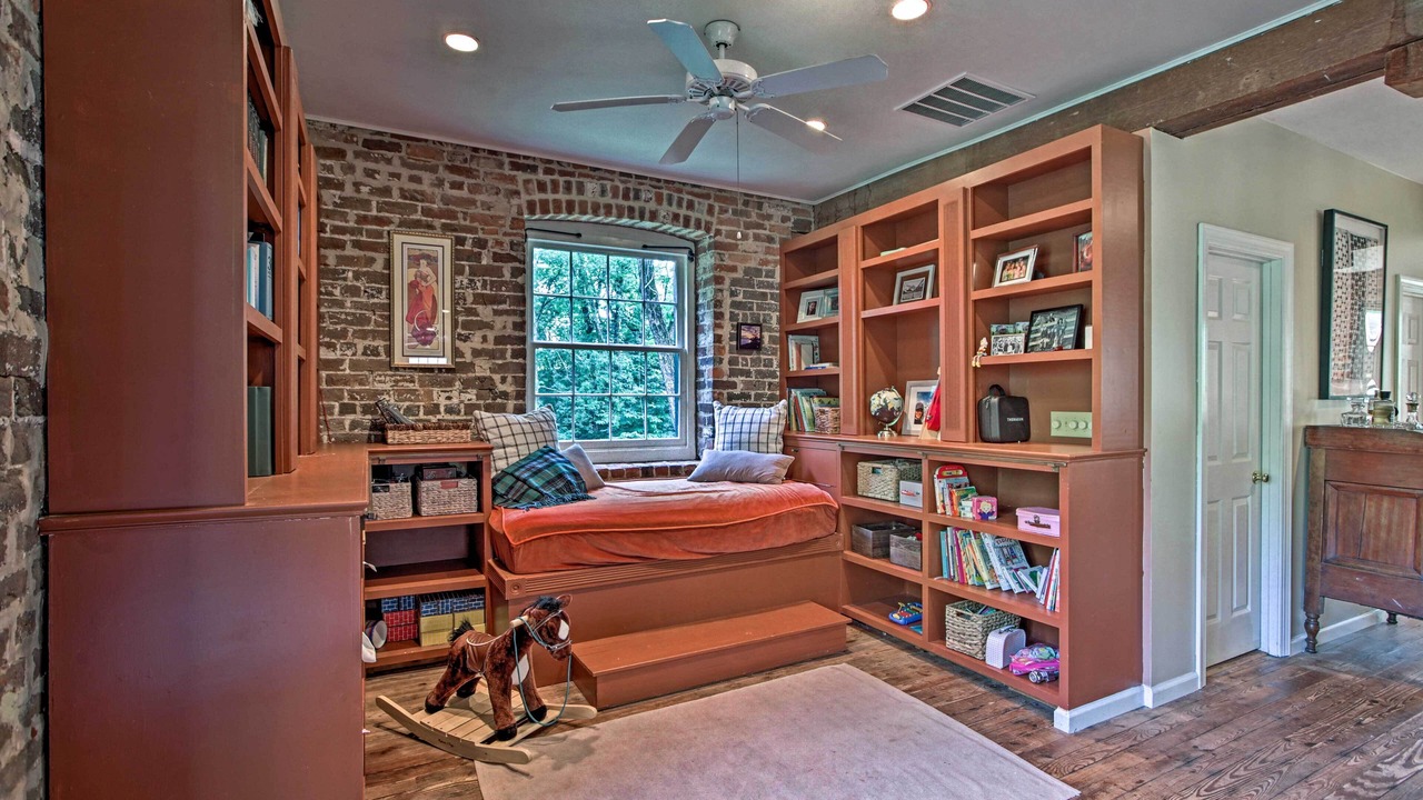 Photo of Bedroom in Scottsville