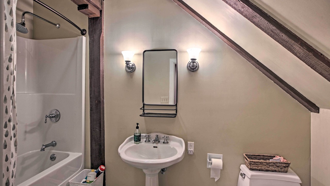Photo of Bathroom in Scottsville