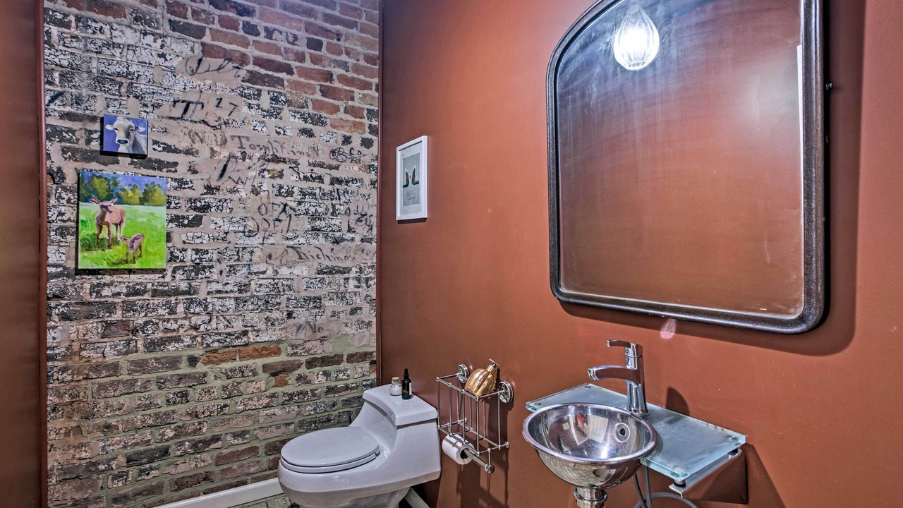Photo of Bathroom in Scottsville