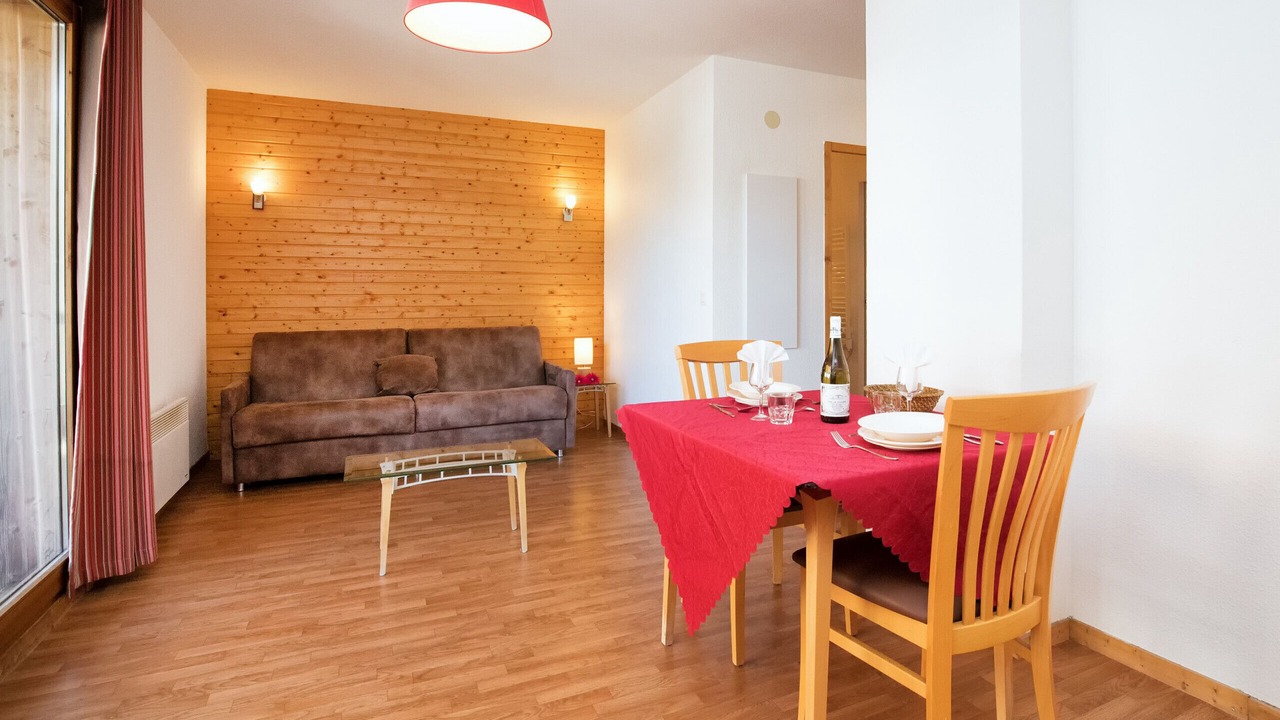 Photo of Others in Orelle