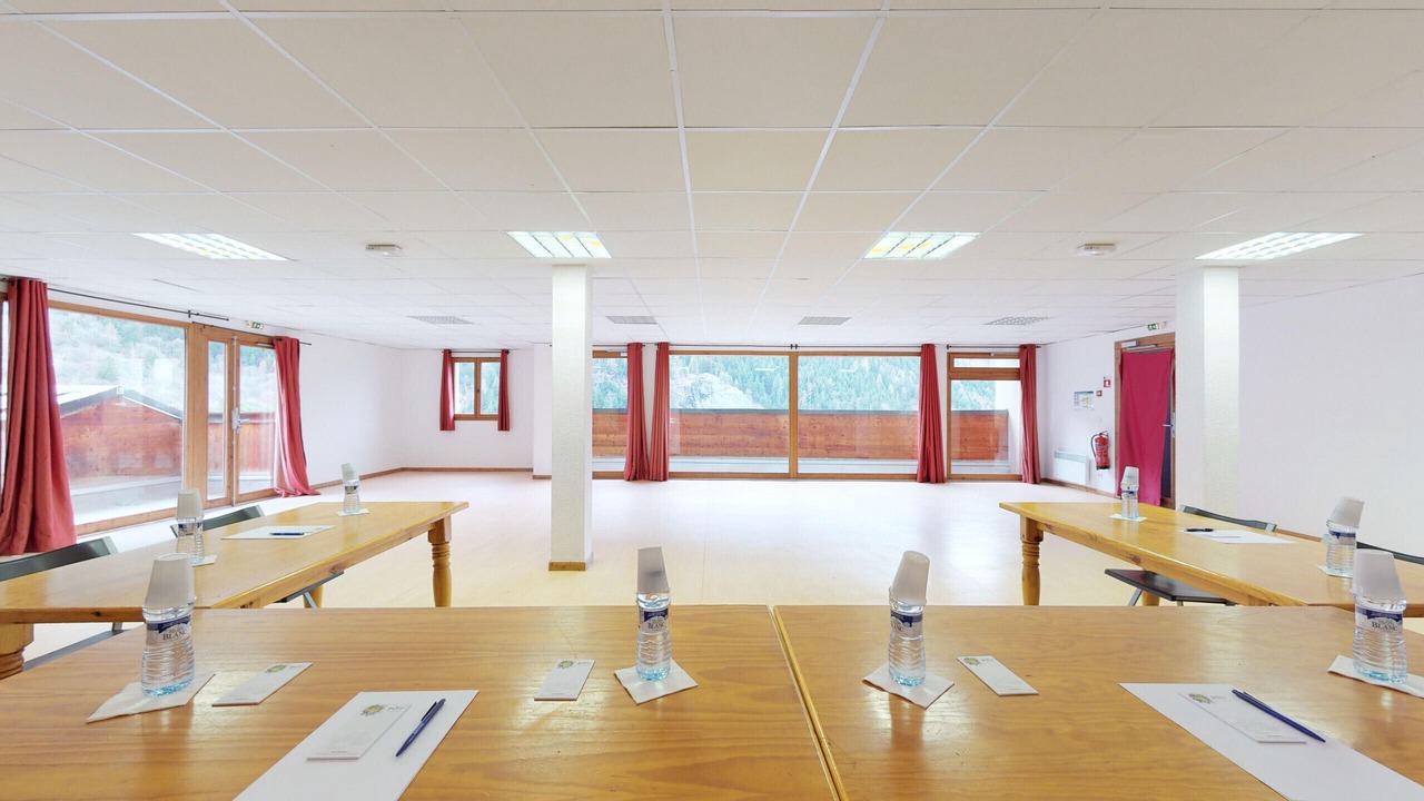 Photo of Others in Orelle