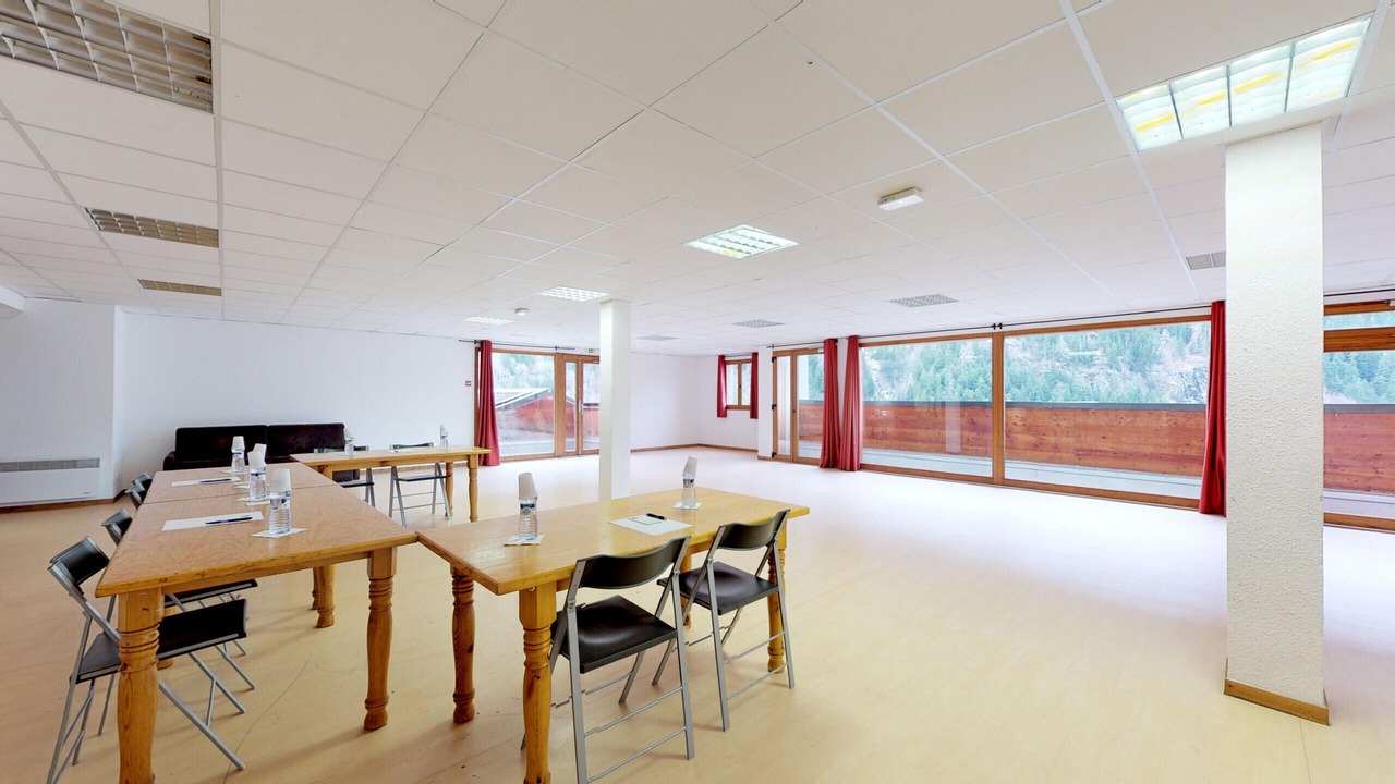 Photo of Others in Orelle