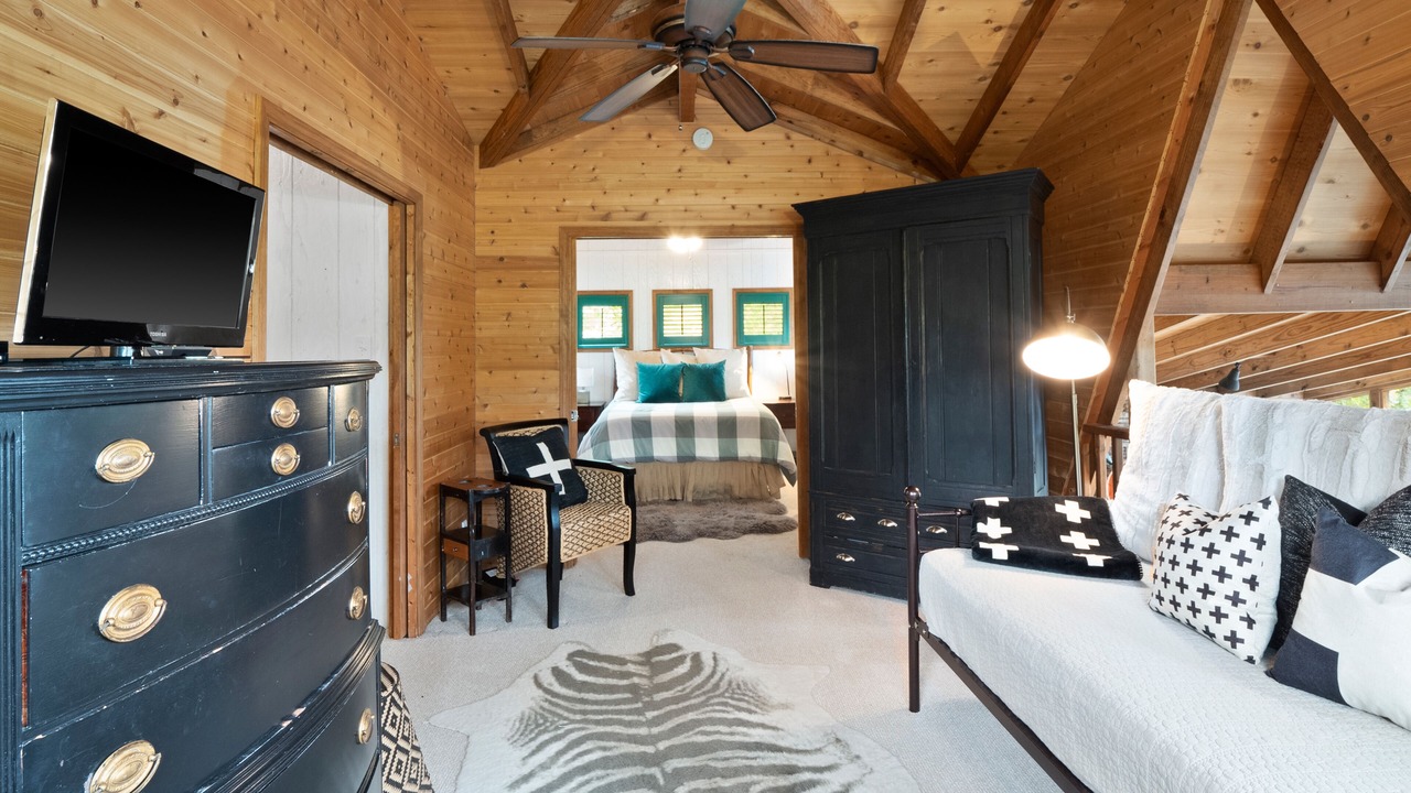 Photo of Livingroom in Innsbrook
