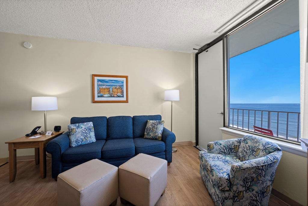 Photo of Livingroom in Northeast Virginia Beach