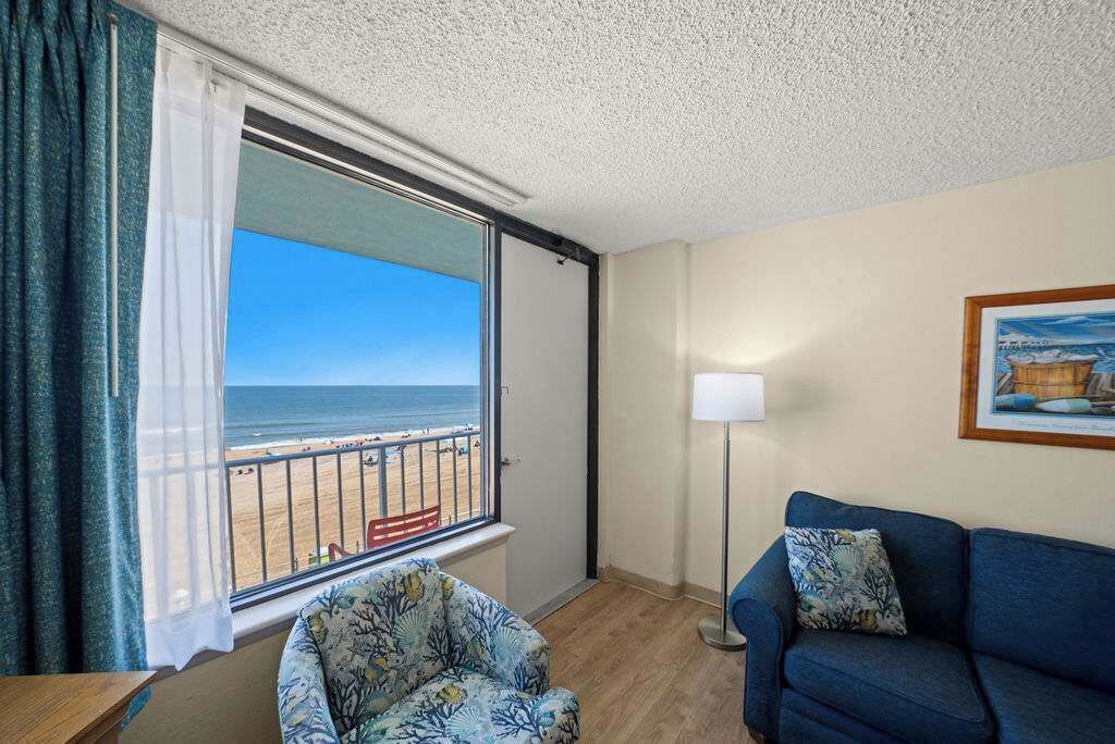 Photo of Livingroom in Northeast Virginia Beach